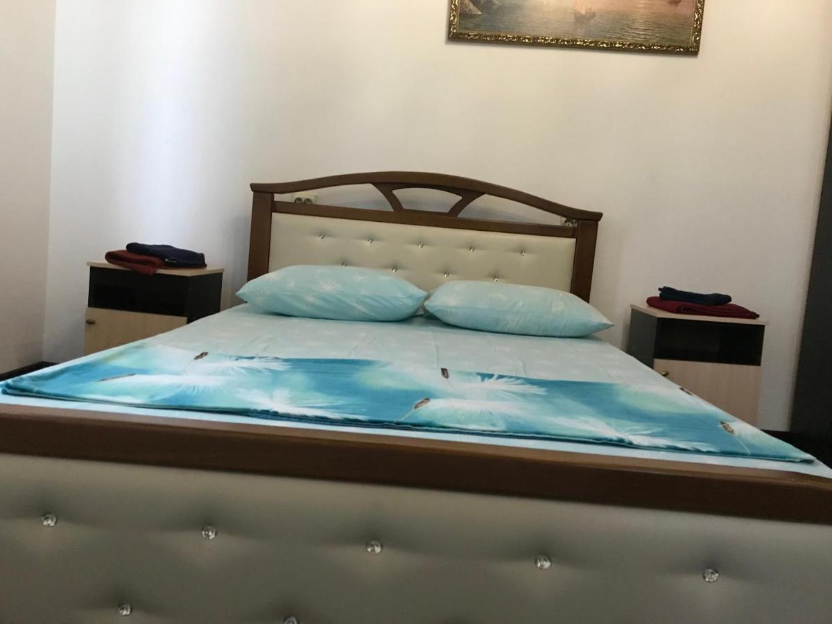 Бархат 桑德雷什 外观 照片