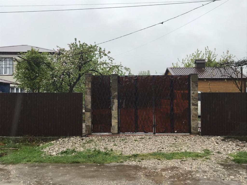 Бархат 桑德雷什 外观 照片